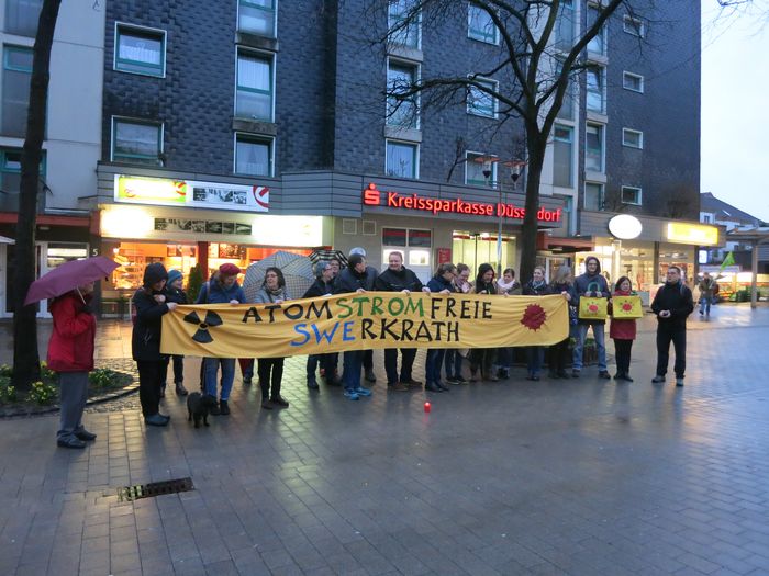 An dem Gedenken zu der Atomkatastrophe von Fukushim hat auch der BUND-Erkrath teilgenommen 